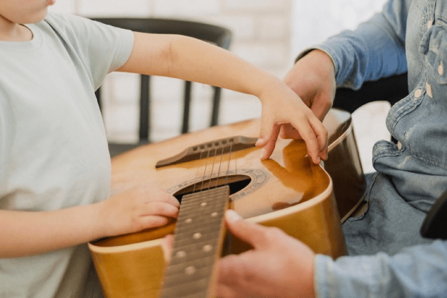 Creating a Home Music Studio: Secrets to Successful Online Guitar Lessons