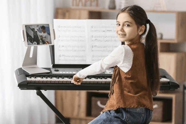 How to Support Your Child’s Motivation During Online Piano Learning