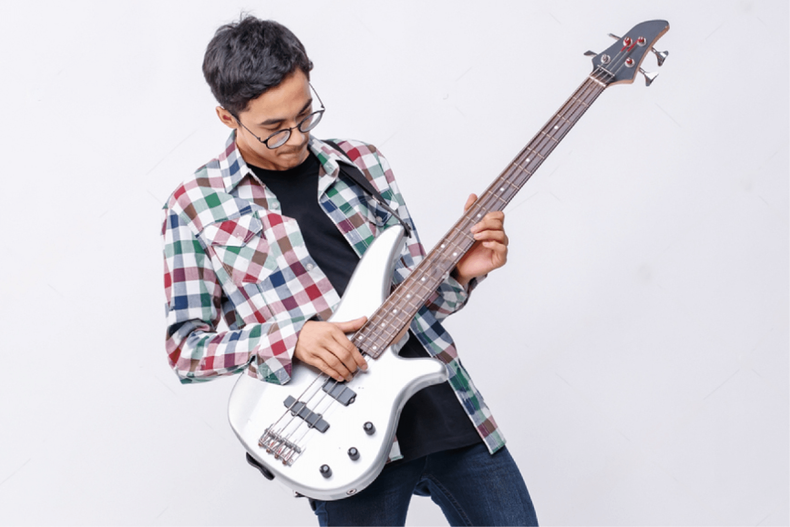 Choosing Your First Bass Guitar: Tips for Beginners