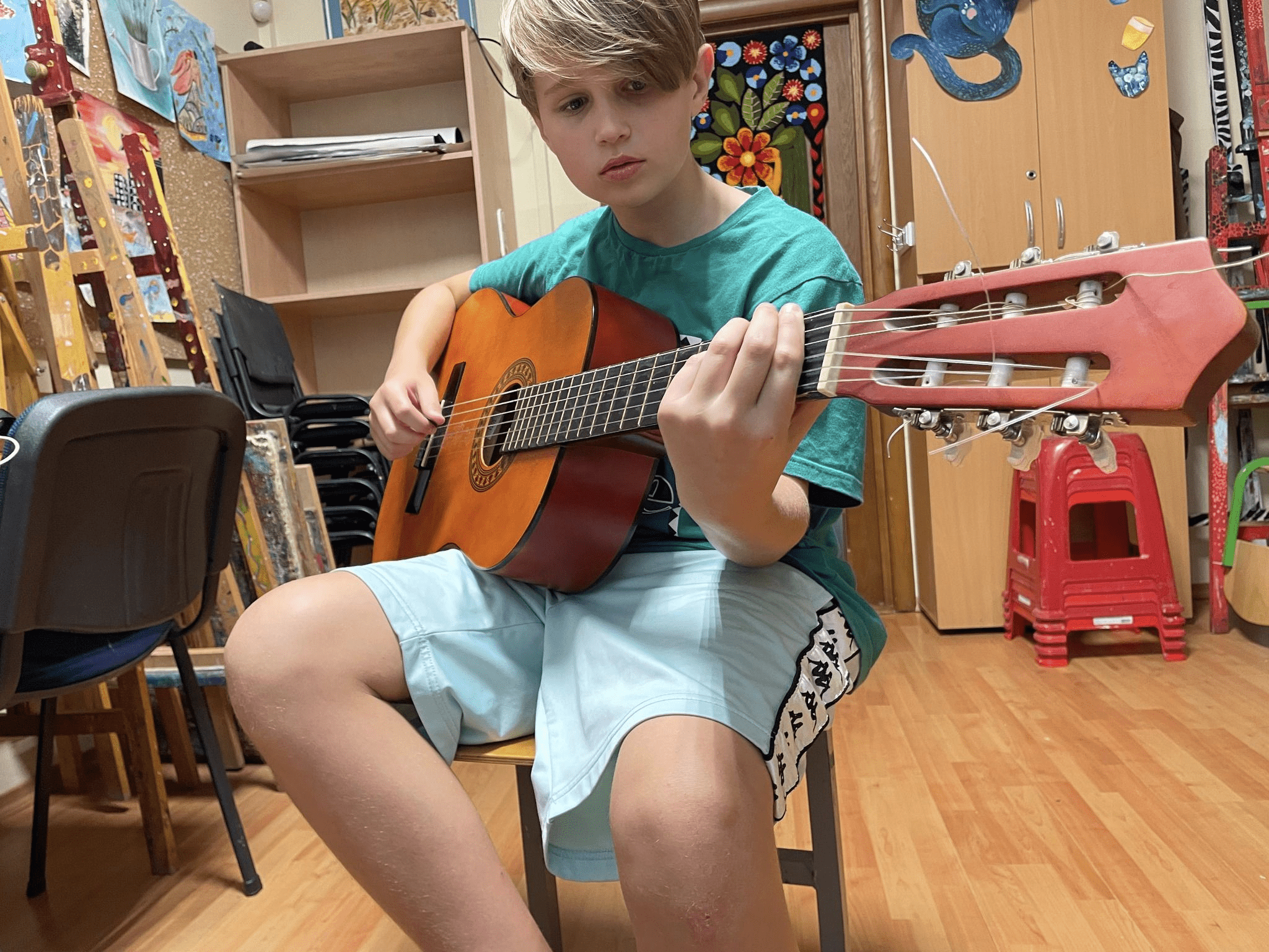 Online Guitar Lessons: One of the Most Popular in Our School!