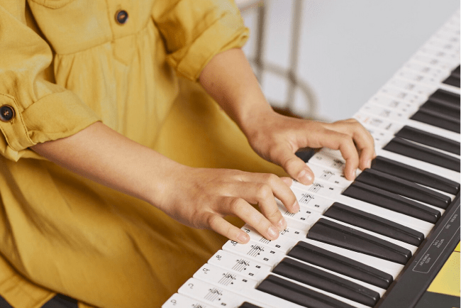 Playing Together: Engaging Parents in the Process of Online Piano Learning